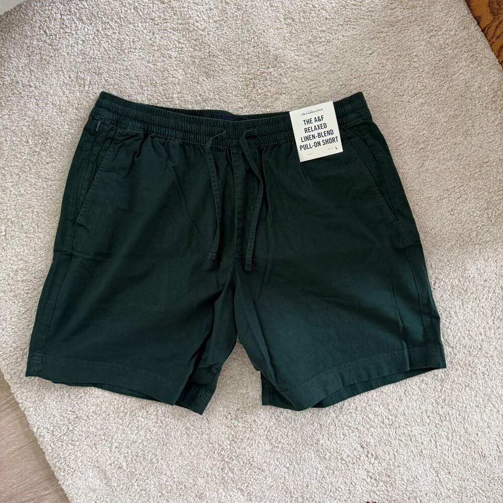 Relaxed Linen-Blend Pull-On Short